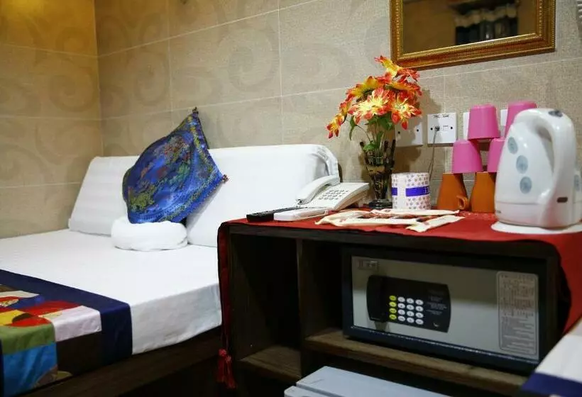 اتاق استاندارد یک نفره, Sandhu Guest House