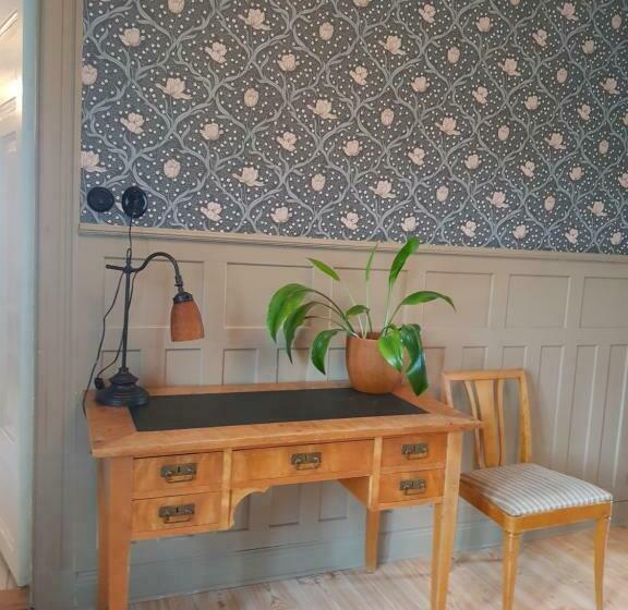 חדר משפחתי, Villa Gransholm