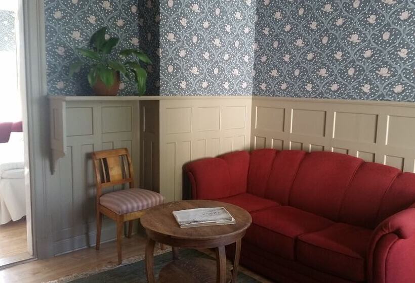 חדר משפחתי, Villa Gransholm