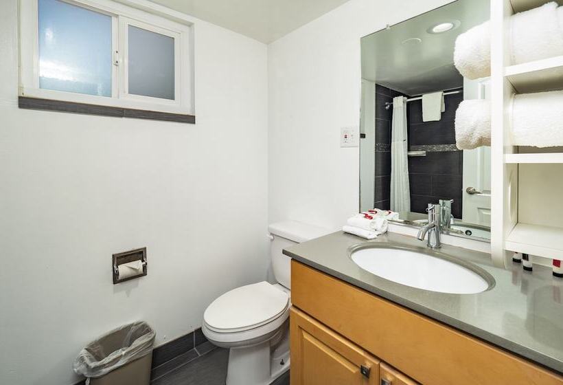 Номер Стандарт 2 Двуспальные Кровати, Travelodge By Wyndham Sacramento Convention Center