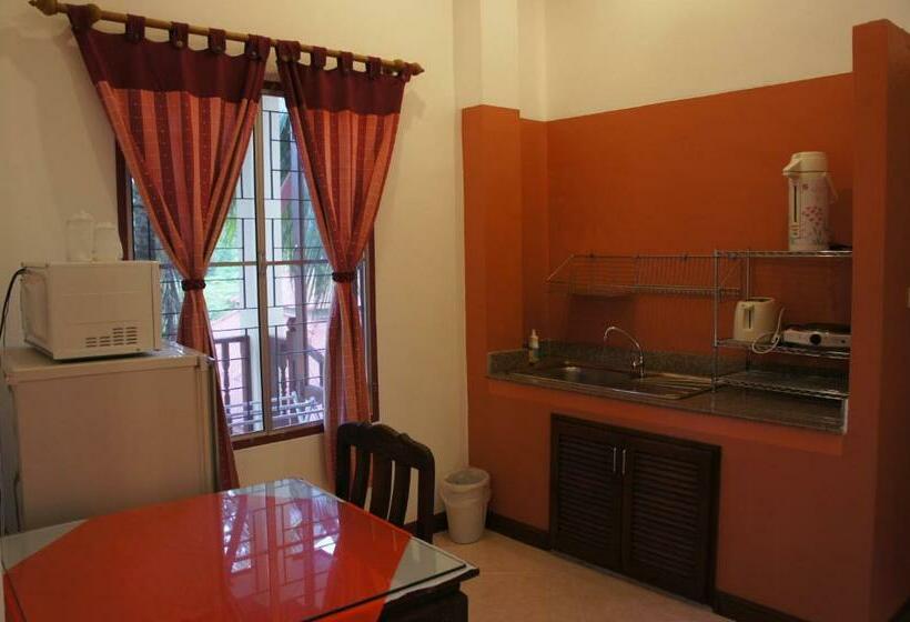 منزل غرفة نوم واحدة, Palm Village