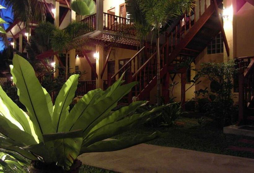 منزل غرفة نوم واحدة, Palm Village