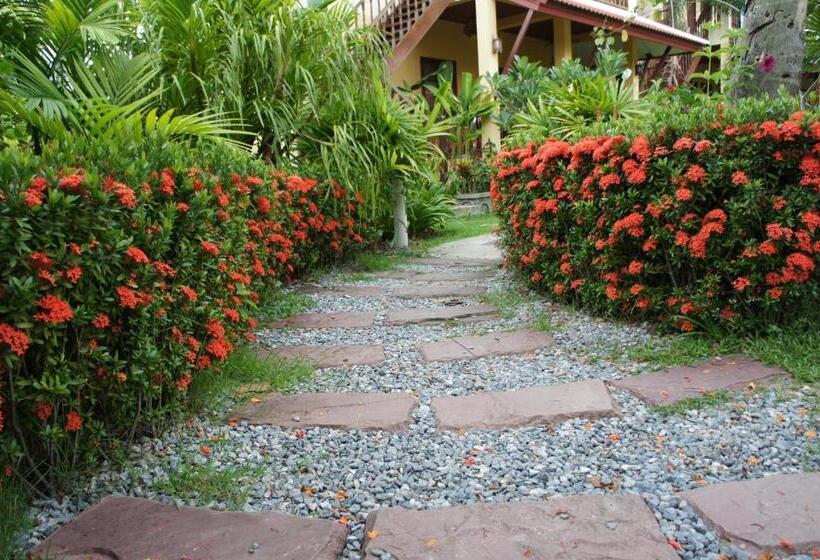 منزل غرفة نوم واحدة, Palm Village