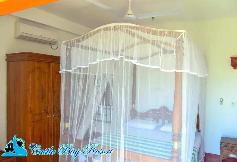 バルコニー付きスタンダードルーム, Castle Bay Resort