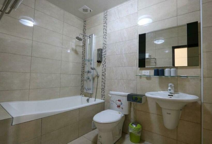 اتاق استاندارد چهار تخته, 墾丁慕欣旅店