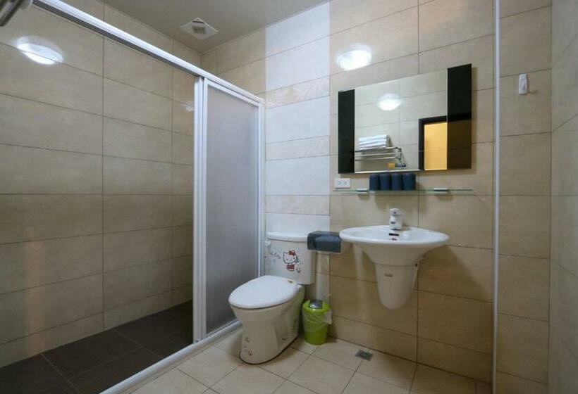 اتاق استاندارد چهار تخته, 墾丁慕欣旅店