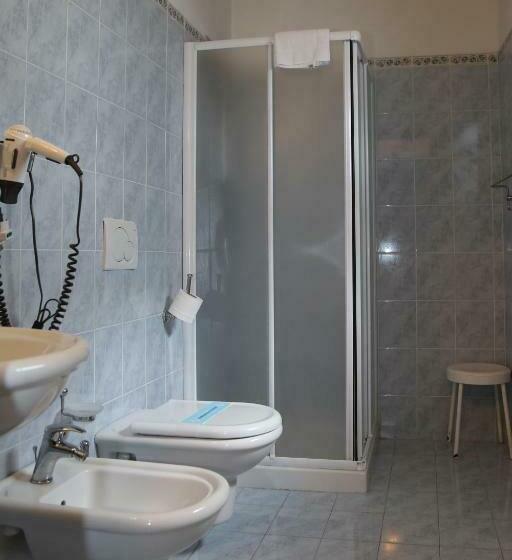 اتاق استاندارد چهار تخته, Residenza Accademia