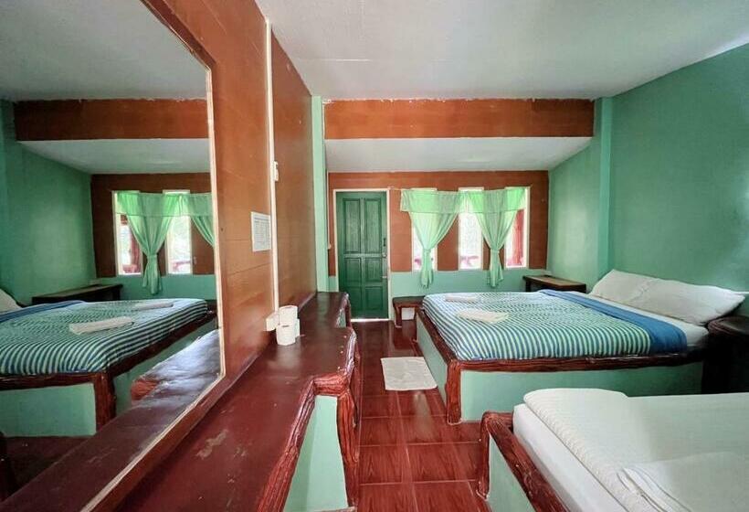 标准三人间, Paradise Bungalows