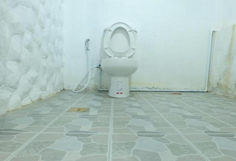 共用房间的床, Paradise Bungalows