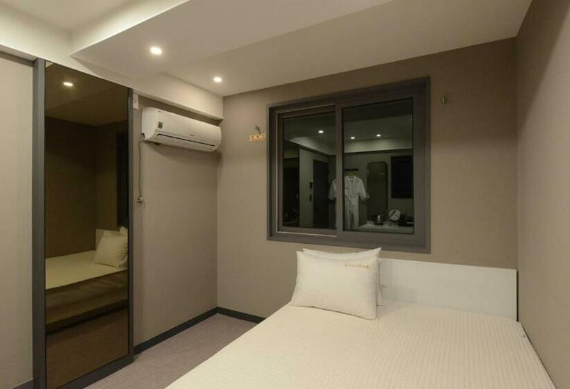 اتاق استاندارد, Top Motel Busan