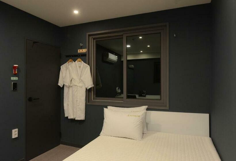 اتاق استاندارد, Top Motel Busan