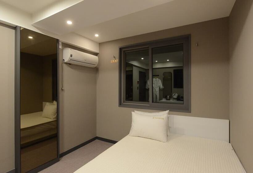 اتاق استاندارد, Top Motel Busan