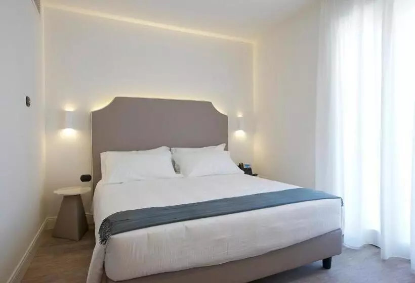 キングサイズベッドのスタンダードルーム, Al Campanile   Luxury Suites & Apartments