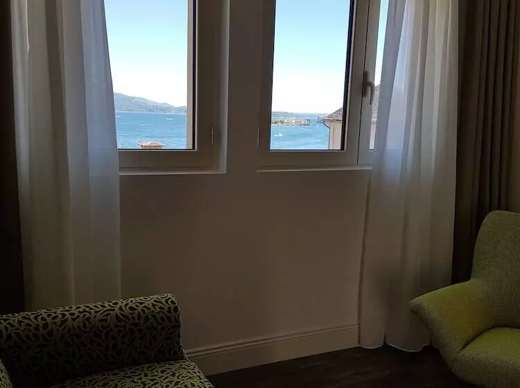Suite with lake view, Al Campanile   Luxury Suites & Apartments