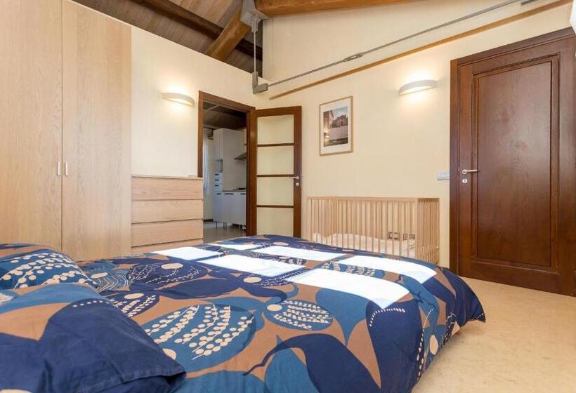 آپارتمان 1 خوابه با تراس, Antico Casale Tiravento