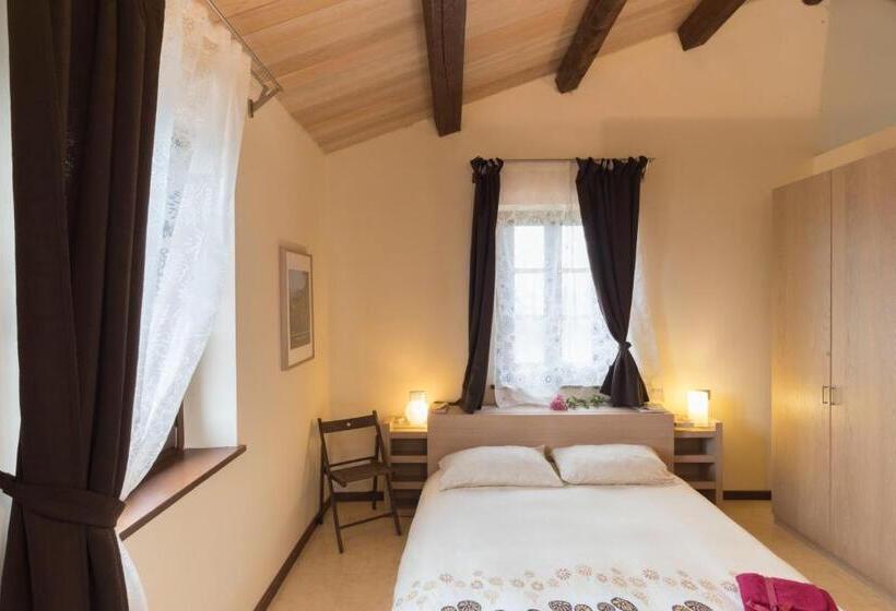 דירת חדר עם טרסה, Antico Casale Tiravento