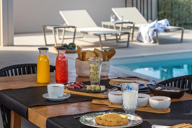 전용 풀장 스위트, Artblue Villas