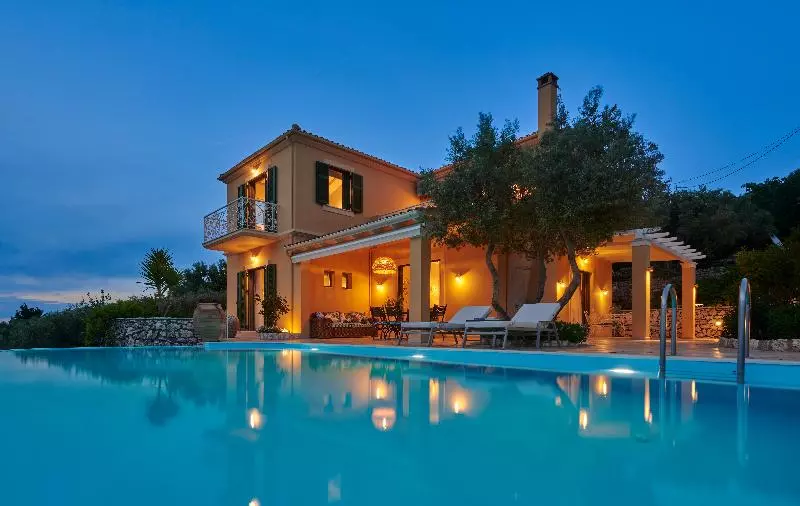 プール付き１ベッドルームヴィラ, Artblue Villas