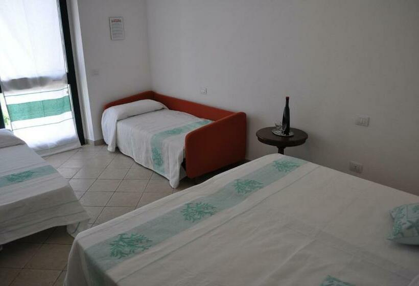 חדר סטנדרט, La Striscia Larga