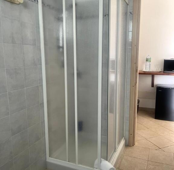 חדר סטנדרט, La Striscia Larga