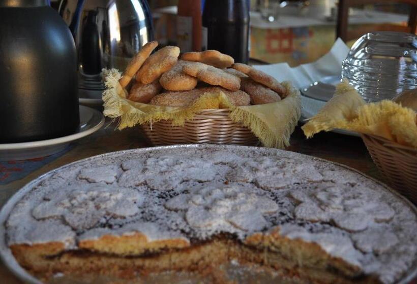 חדר סטנדרט, La Striscia Larga