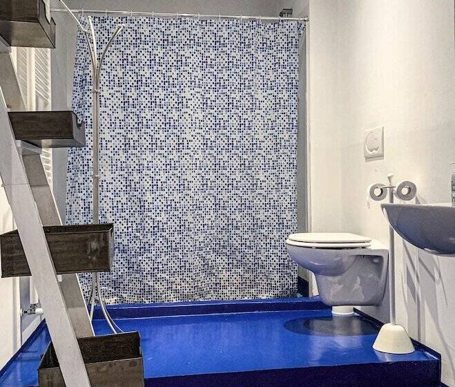 اتاق استاندارد چهارنفره با سرویس بهداشتی مشترک, Stop & Sleep Bergamo