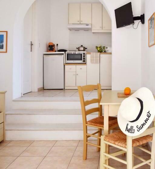 شقة غرفة واحدة مطلة على البحر, Captain Apartments Paros