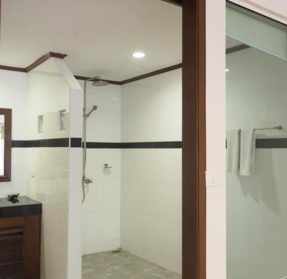 חדר דלוקס נוף בריכה, Chivatara Resort Bang Tao Beach Phuket   Sha