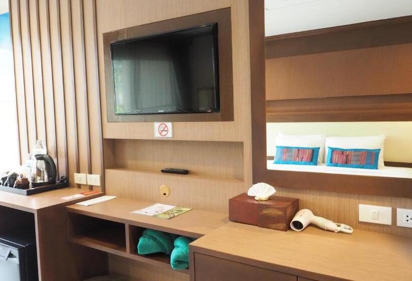 חדר דלוקס נוף בריכה, Chivatara Resort Bang Tao Beach Phuket   Sha