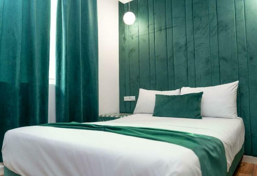 标准单人间, Colisee