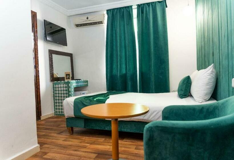 标准单人间, Colisee