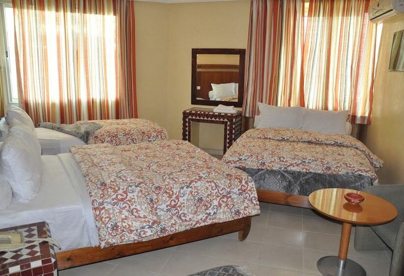 四人标准间, Colisee