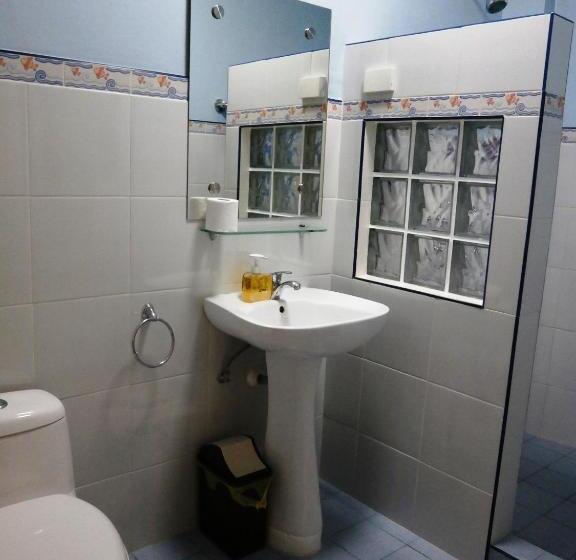 Quarto Deluxe, Divegurus Boracay Beach Resort