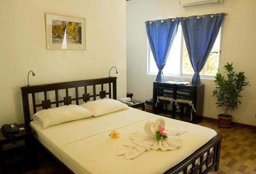 Quarto Deluxe com Sacada, Divegurus Boracay Beach Resort