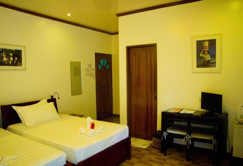 Quarto Familiar Deluxe, Divegurus Boracay Beach Resort