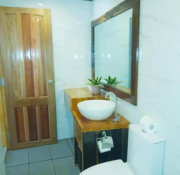 Quarto Familiar Deluxe, Divegurus Boracay Beach Resort