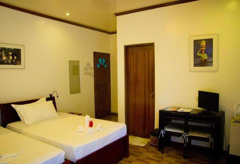 Quarto Familiar Deluxe, Divegurus Boracay Beach Resort