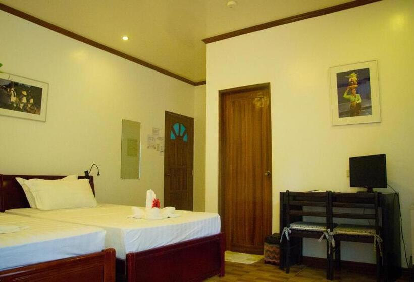 Quarto Familiar Deluxe, Divegurus Boracay Beach Resort