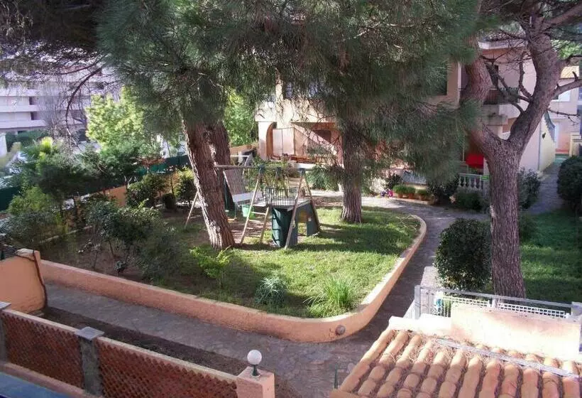 Standard Room Garden View, Hôtel Les Alizés