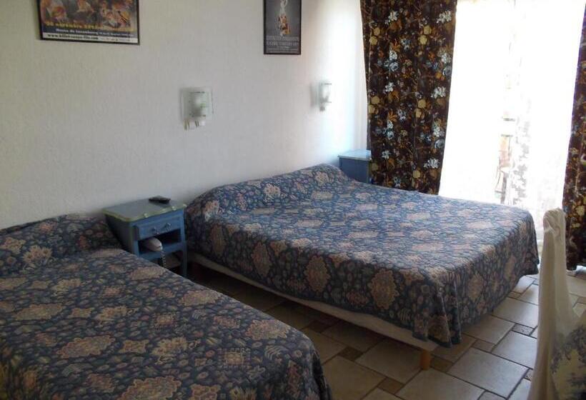 带花园景观的标准三人间, Hôtel Les Alizés