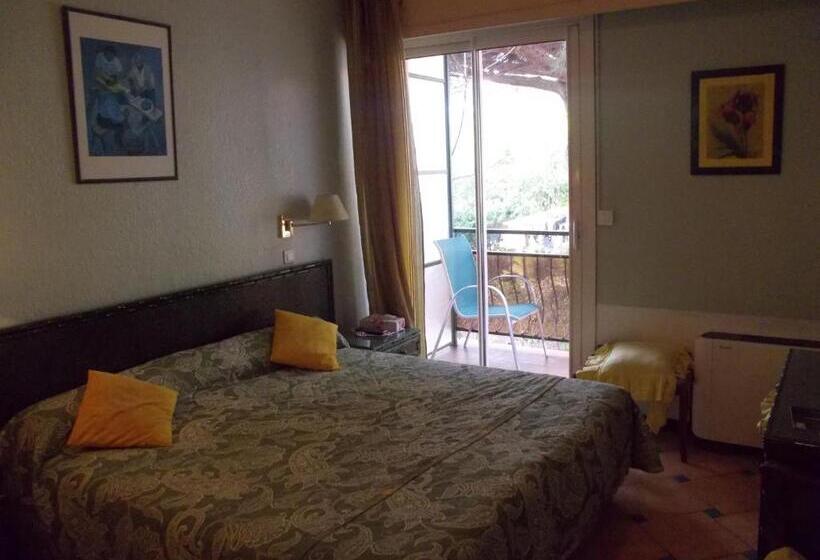 バルコニー付きスタンダードルーム, Hôtel Les Alizés