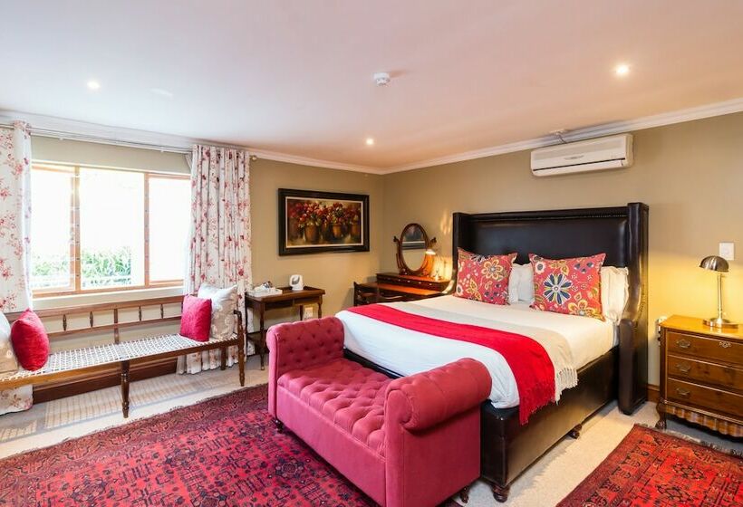 اتاق کلاسیک, Issaquena Heights Boutique