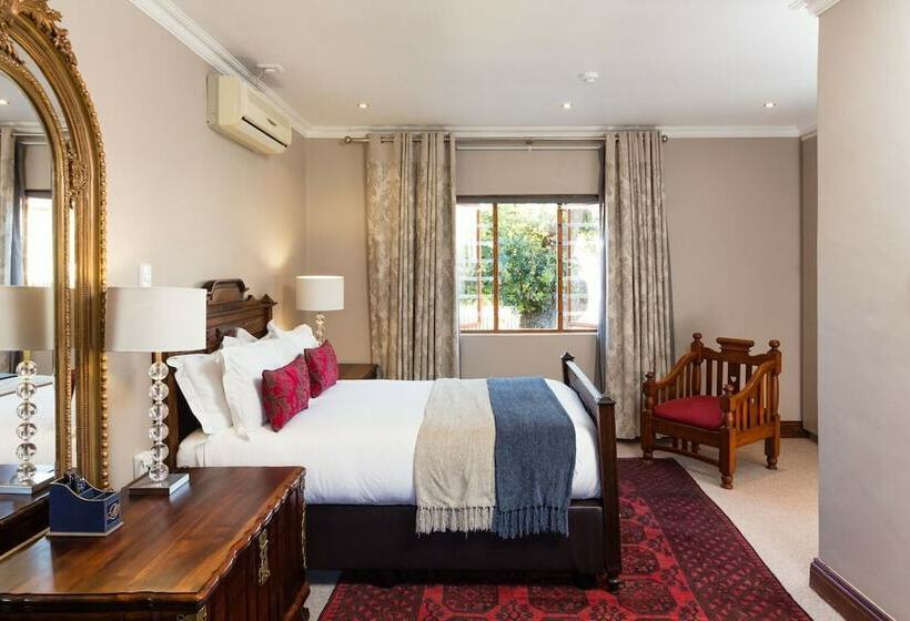 اتاق کلاسیک, Issaquena Heights Boutique