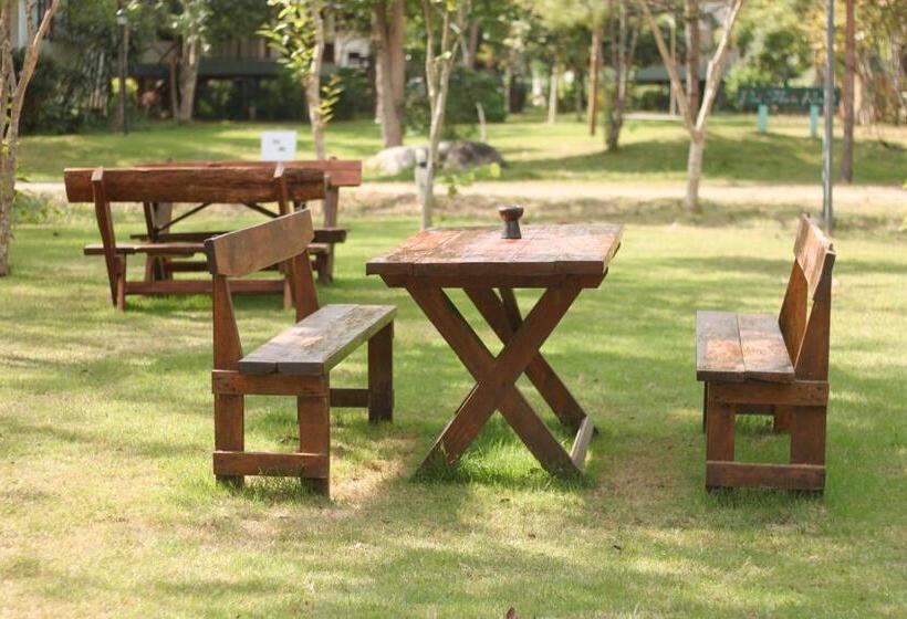 غرفة قياسية ثلاثية, Pai Flora Resort