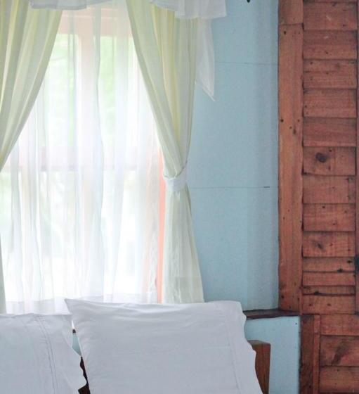 غرفة قياسية ثلاثية, Pai Flora Resort