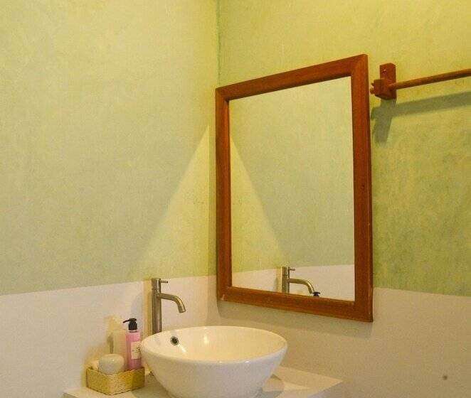 غرفة أساسية, Pai Flora Resort