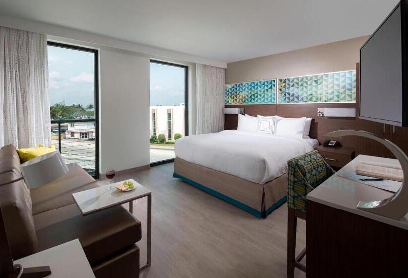 带大床的标准工作室, Residence Inn By Marriott Miami Beach South Beach