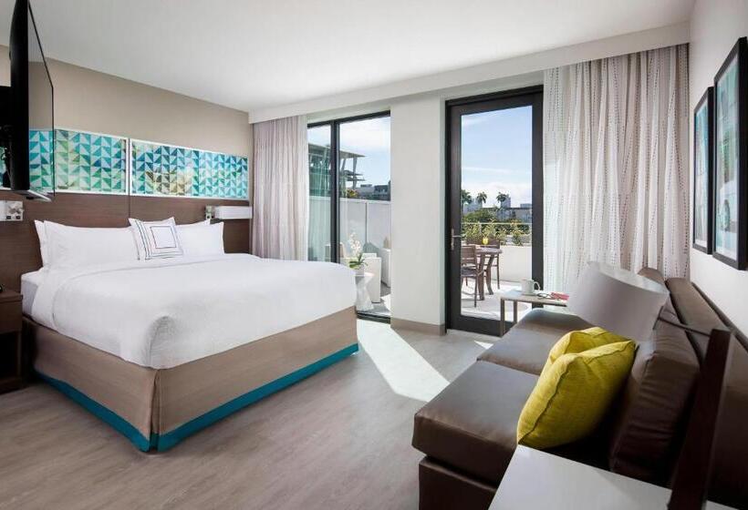 带大床的标准工作室, Residence Inn By Marriott Miami Beach South Beach