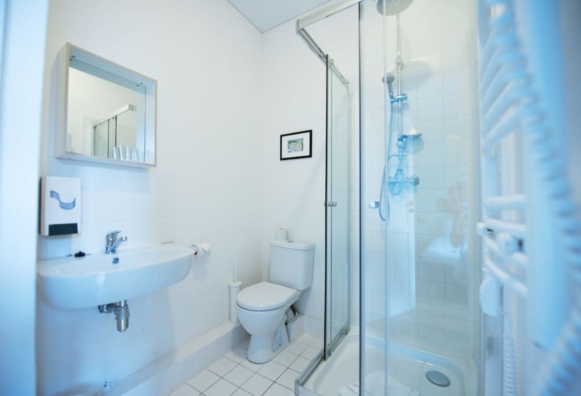 اتاق استاندارد, Rooms And Suites At Bookinn B&b