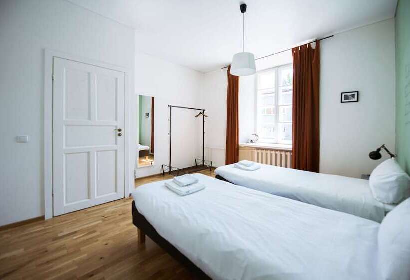 اتاق استاندارد, Rooms And Suites At Bookinn B&b